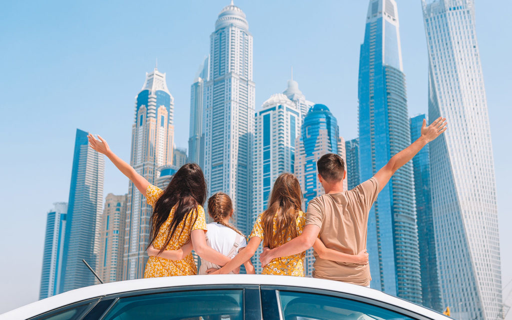 Cka me vizitu me familjen në Dubai