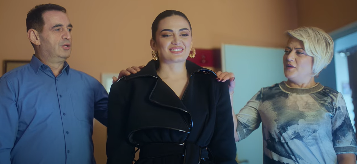 Publikohet me videoklip kënga “Duje” e Albina Kelmendit