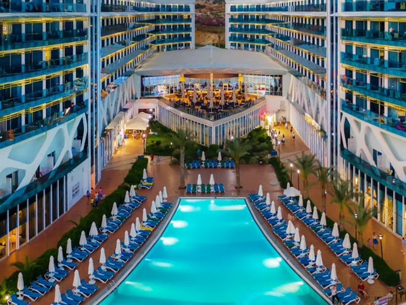 Vikingen Infinity - hotel familjar në Antalya